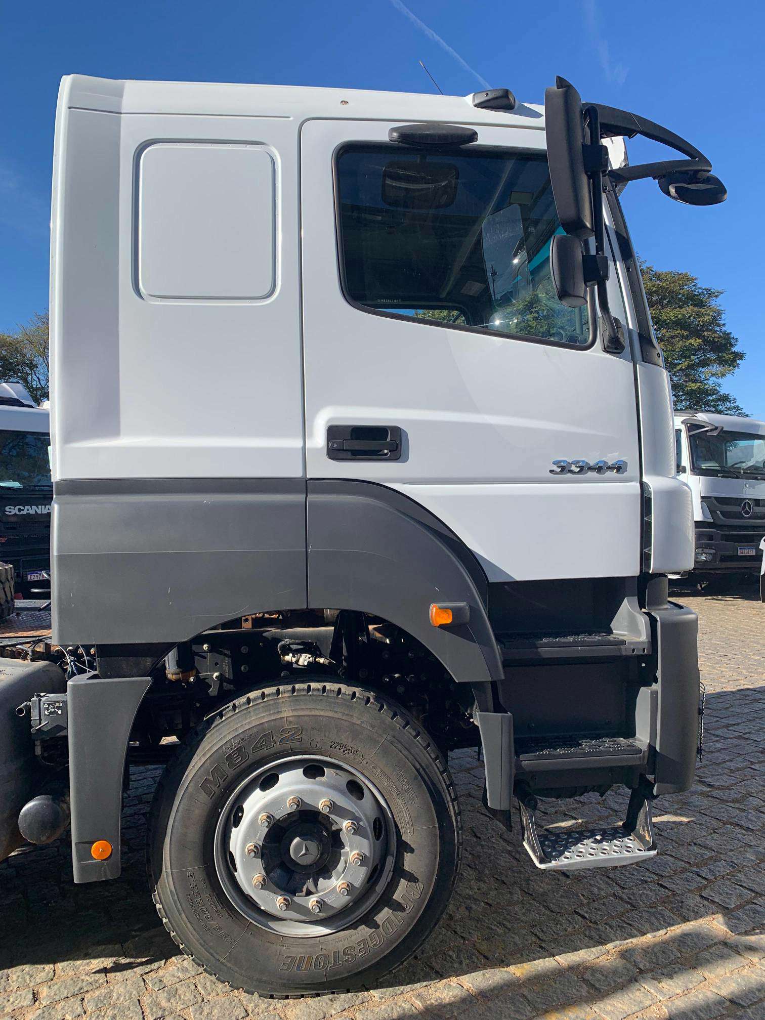 MERCEDES-BENZ AXOR 2021 6X4 - Foto 5
