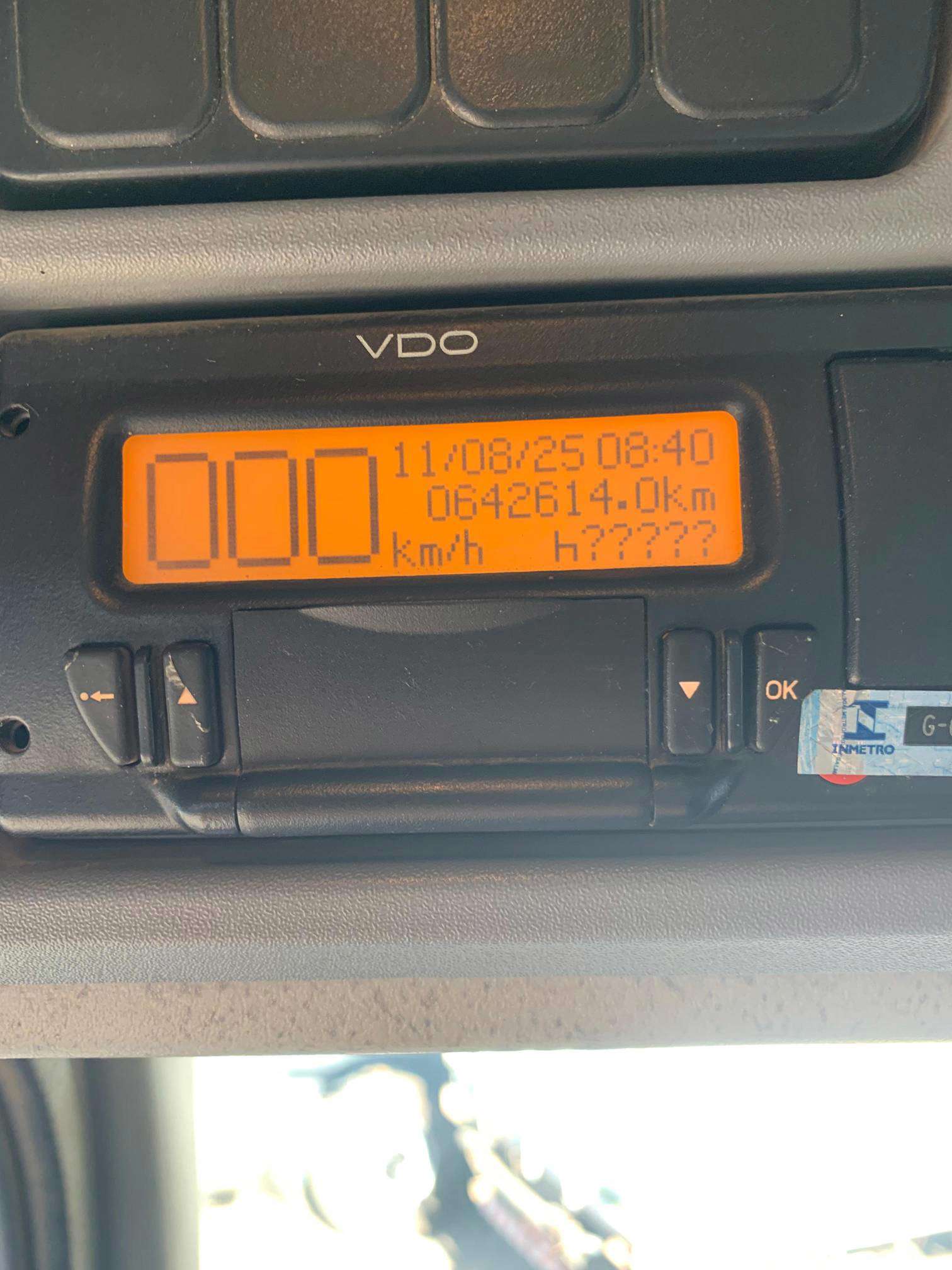 MERCEDES-BENZ AXOR 2021 6X4 - Foto 8