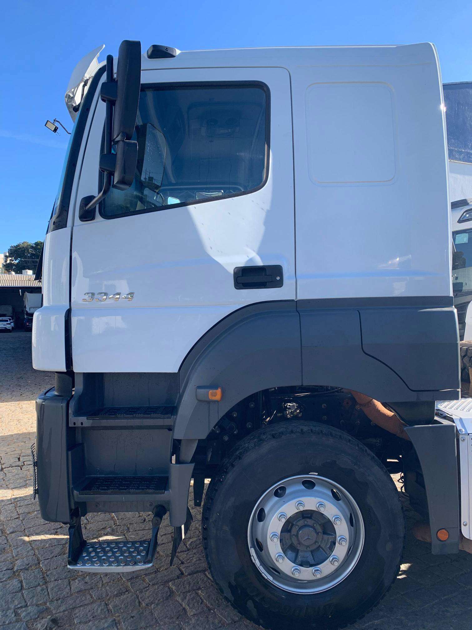 MERCEDES-BENZ AXOR 2021 6X4 - Foto 6