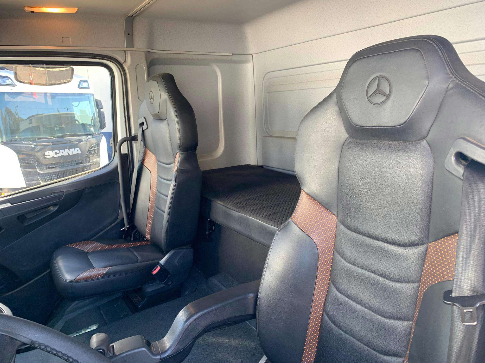 MERCEDES-BENZ AXOR 2021 6X4 - Foto 7