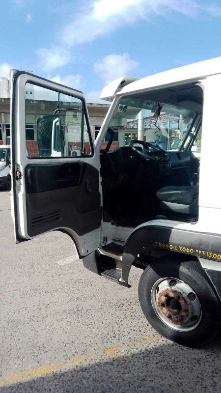 VOLKSWAGEN 10-160 2015 - Foto 2