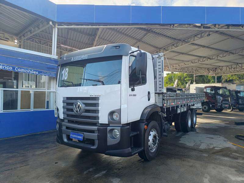 VOLKSWAGEN 24-280 2018 6X2 - Foto 3