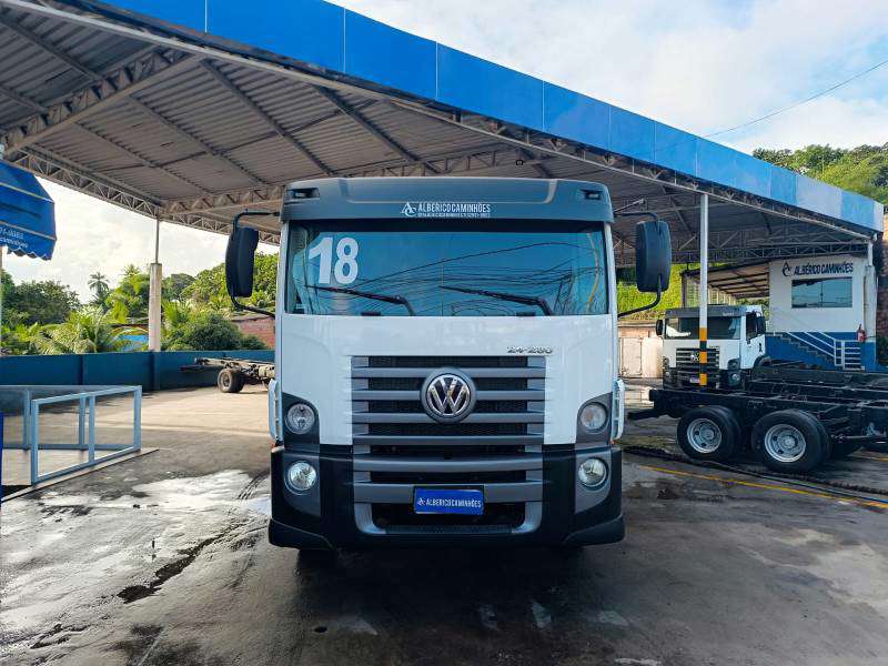 VOLKSWAGEN 24-280 2018 6X2 - Foto 1