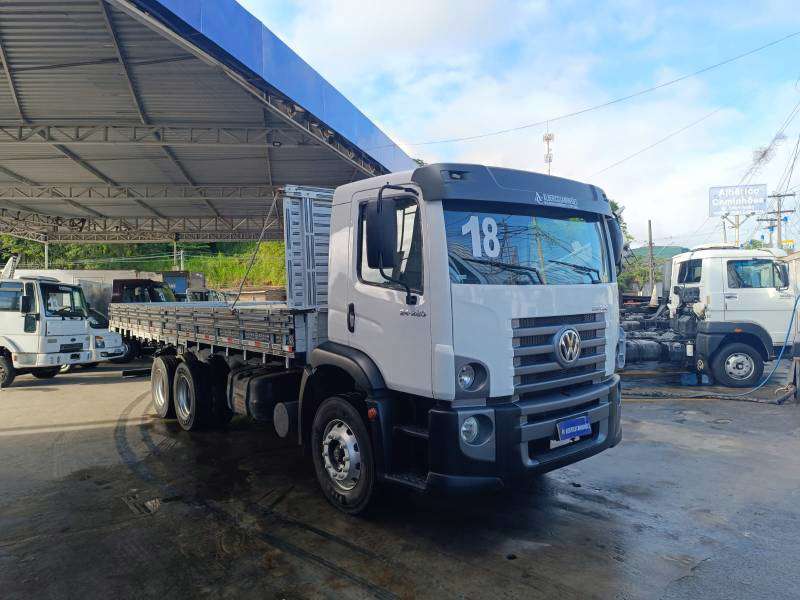 VOLKSWAGEN 24-280 2018 6X2 - Foto 2