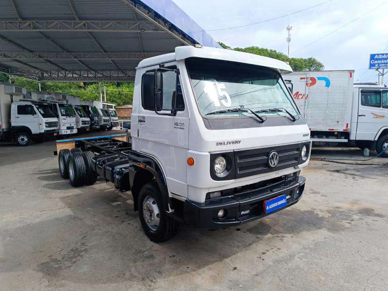 VOLKSWAGEN 10-160 2015 - Foto 2