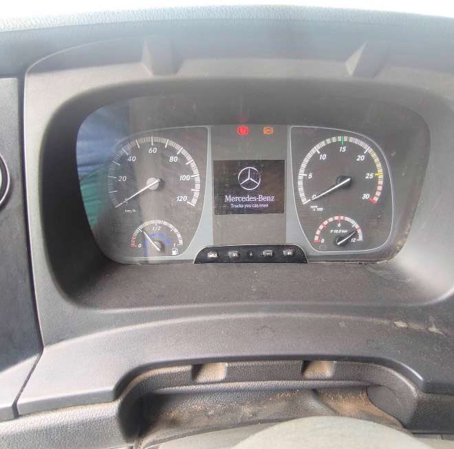 MERCEDES-BENZ AXOR 2018 - Foto 2