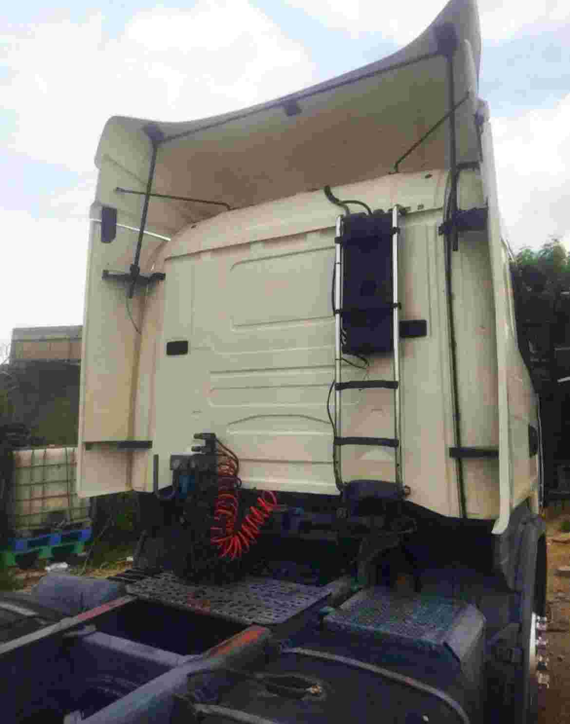 SCANIA T-124 2005 6X2 - Foto 4