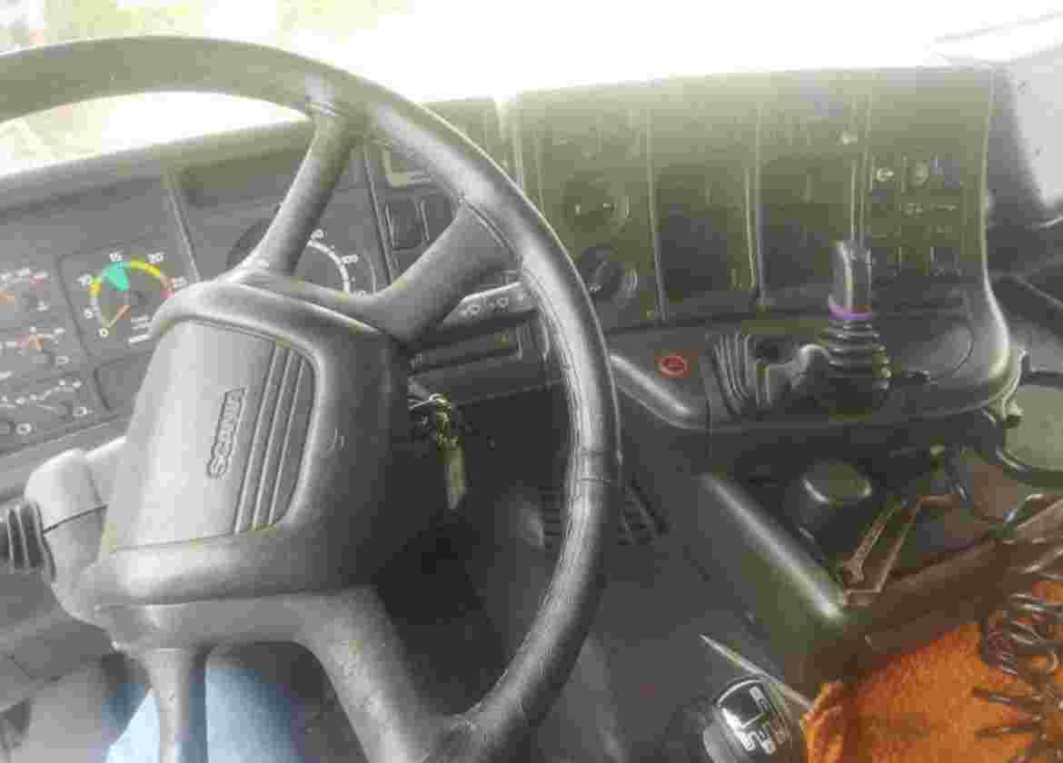SCANIA T-124 2005 6X2 - Foto 8