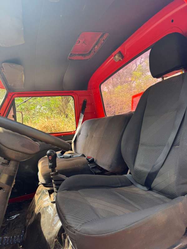 VOLKSWAGEN 13-130 1986 - Foto 6