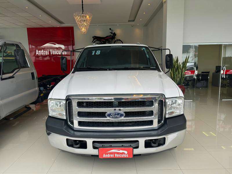 FORD F-350 2018 - Foto 2