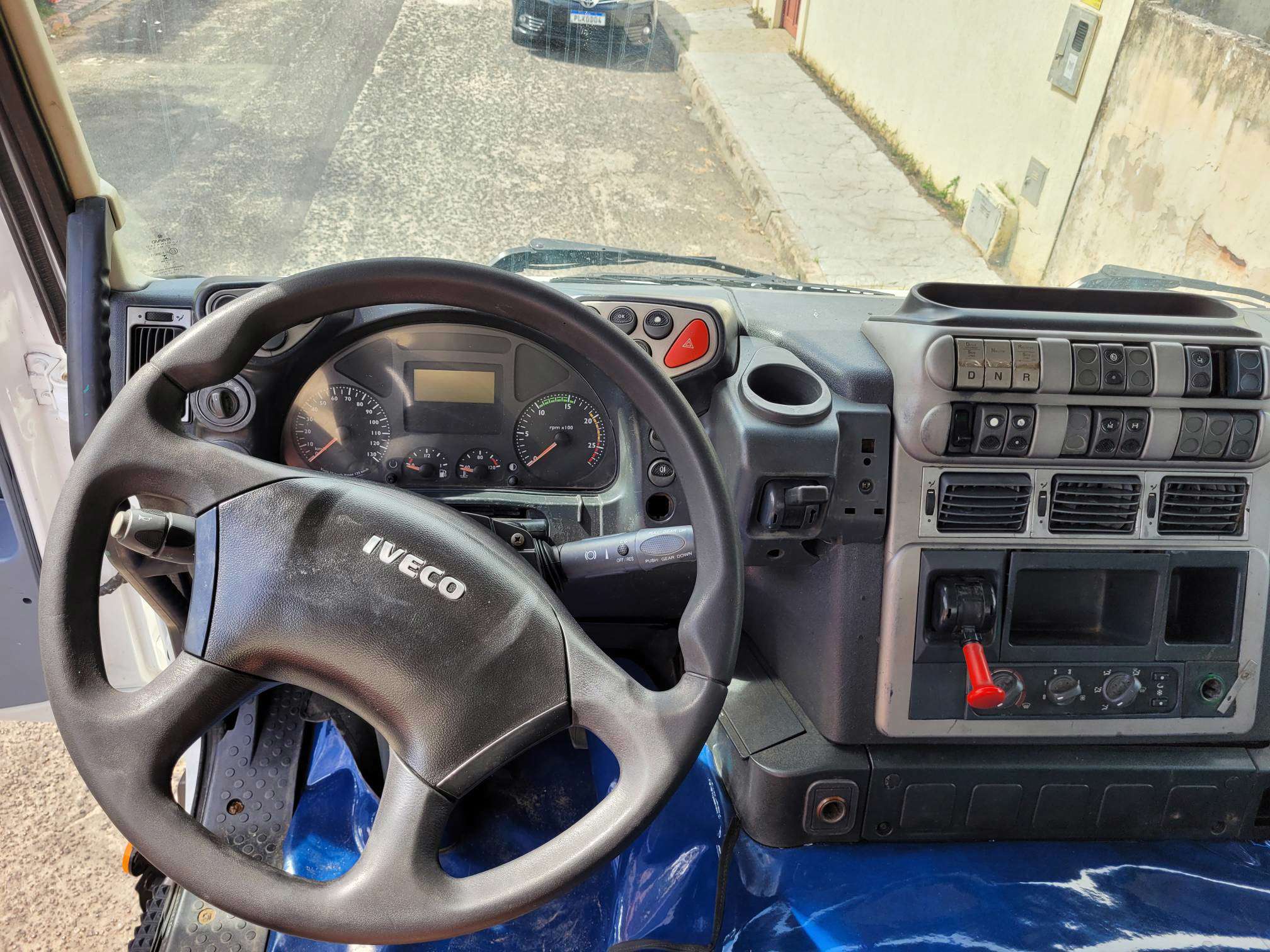 IVECO TRAKKER 2013 6X4 - Foto 6