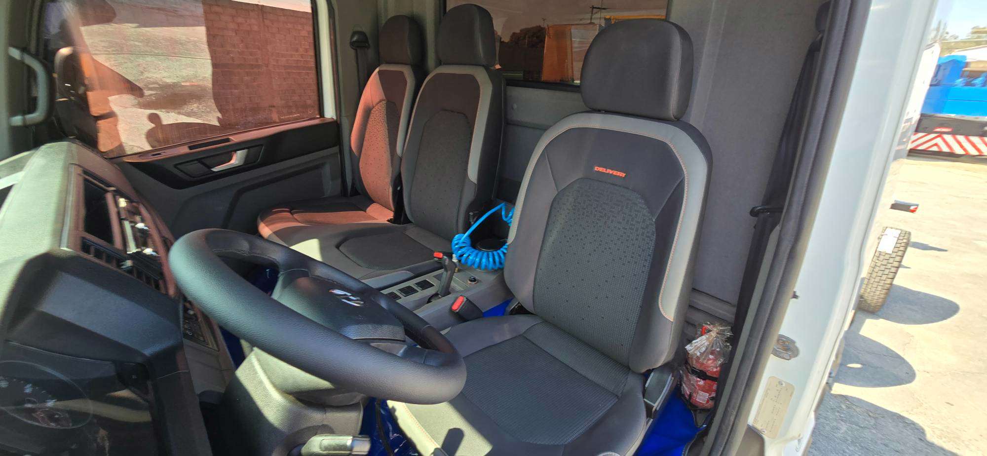 VOLKSWAGEN 11-180 2021 - Foto 5