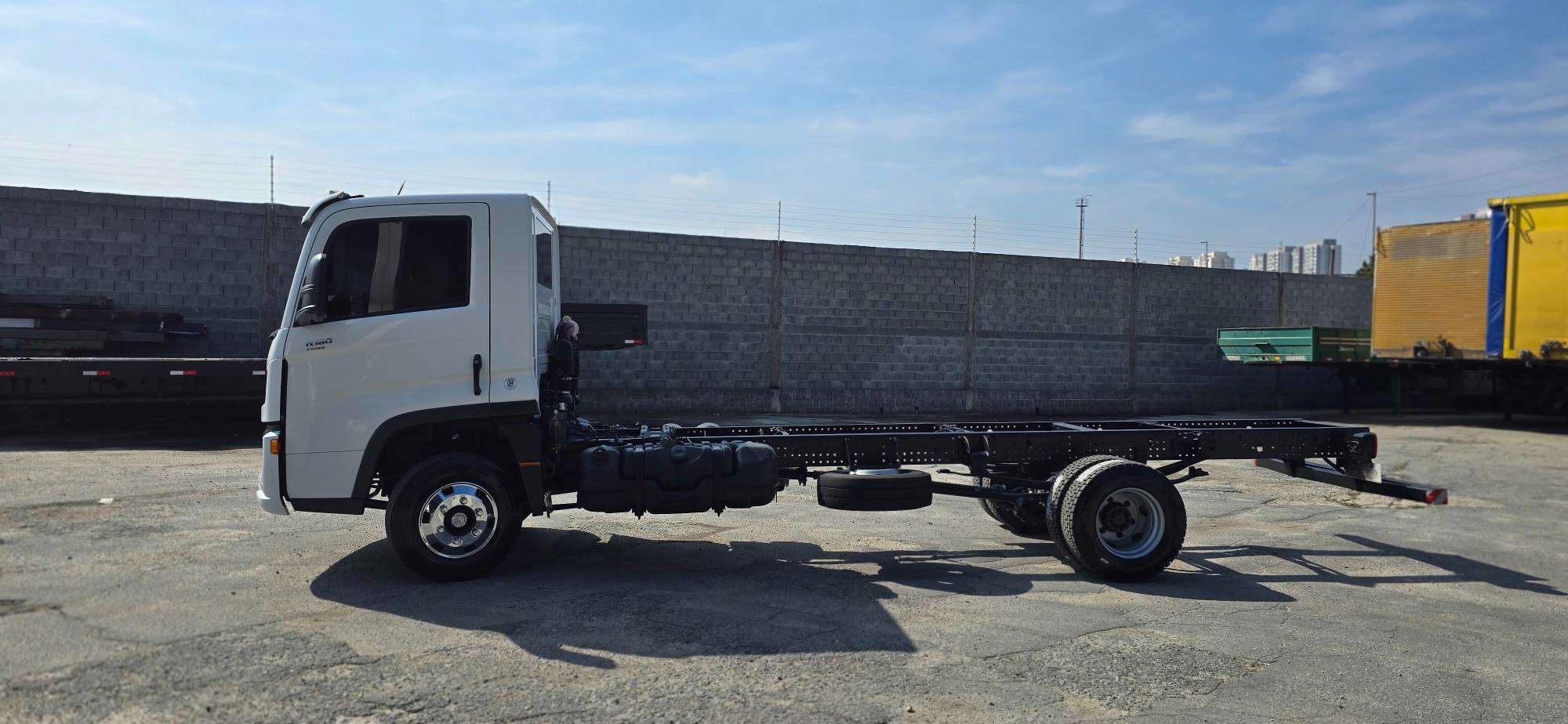 VOLKSWAGEN 11-180 2021 - Foto 3
