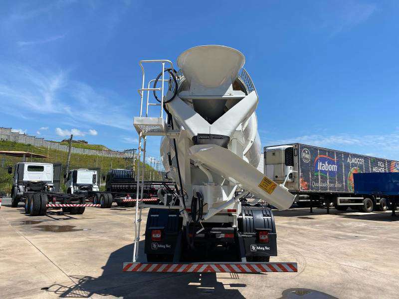 VOLKSWAGEN 26-280 2013 6X4 - Foto 5