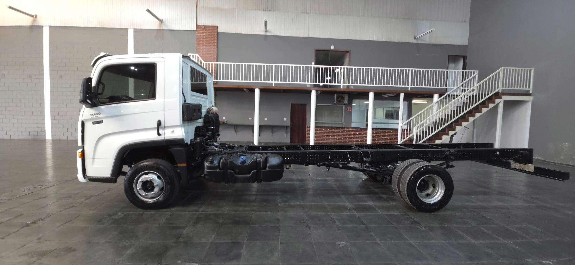 VOLKSWAGEN 11-180 2022 - Foto 4