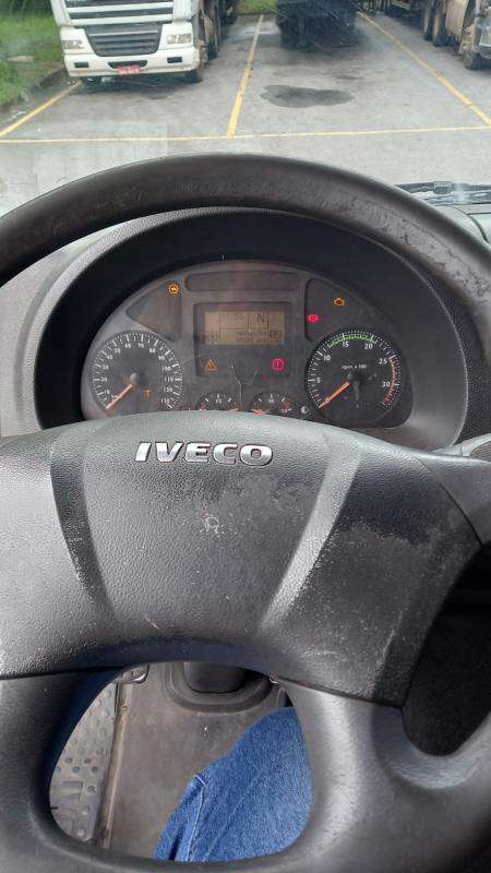 IVECO TECTOR 2014 6X2 - Foto 6
