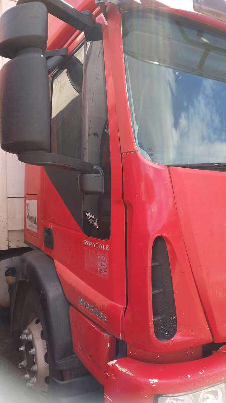 IVECO TECTOR 2014 6X2 - Foto 3