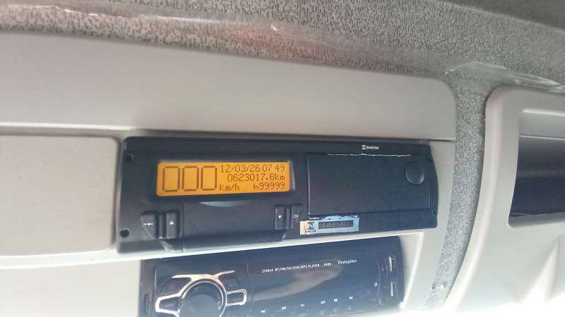IVECO TECTOR 2022 6X2 - Foto 4