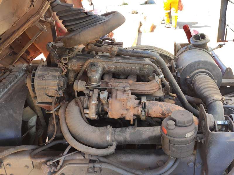VOLKSWAGEN 12-140 1996 - Foto 2