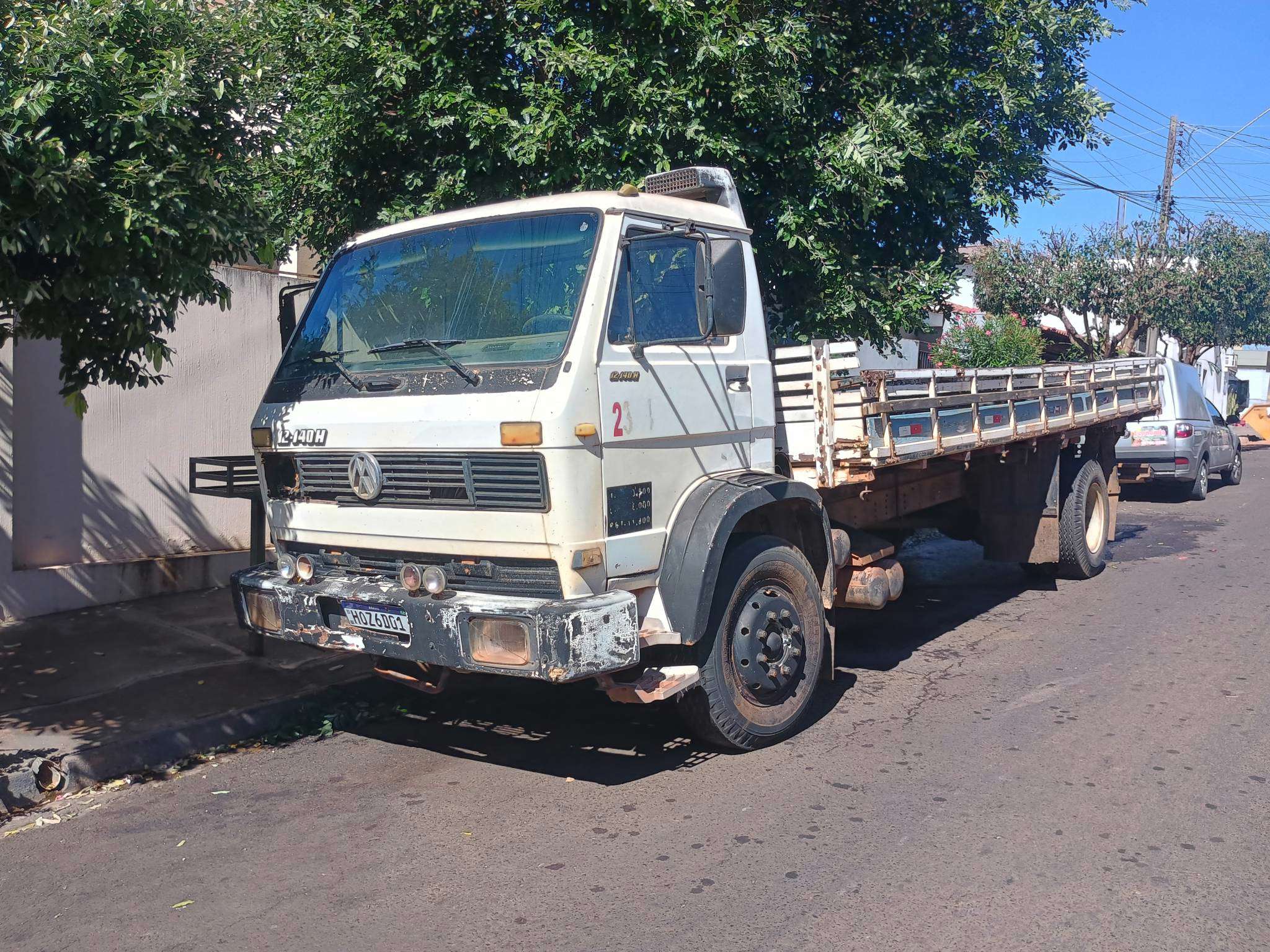 VOLKSWAGEN 12-140 1997 - Foto 1