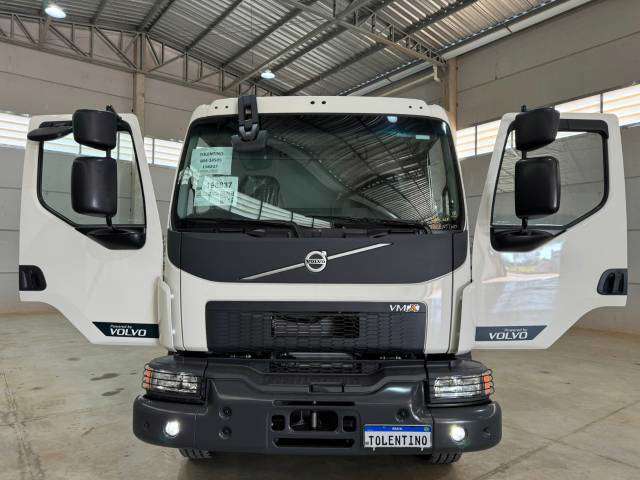 VOLVO VM 290 2025 6X4 - Foto 1
