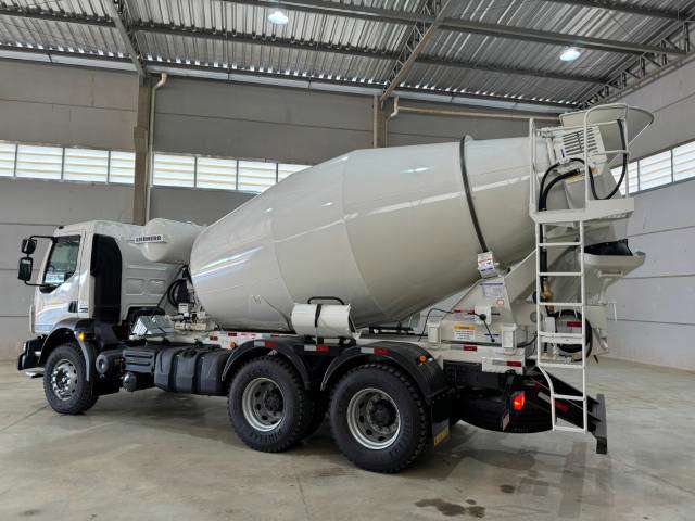 VOLVO VM 290 2025 6X4 - Foto 3