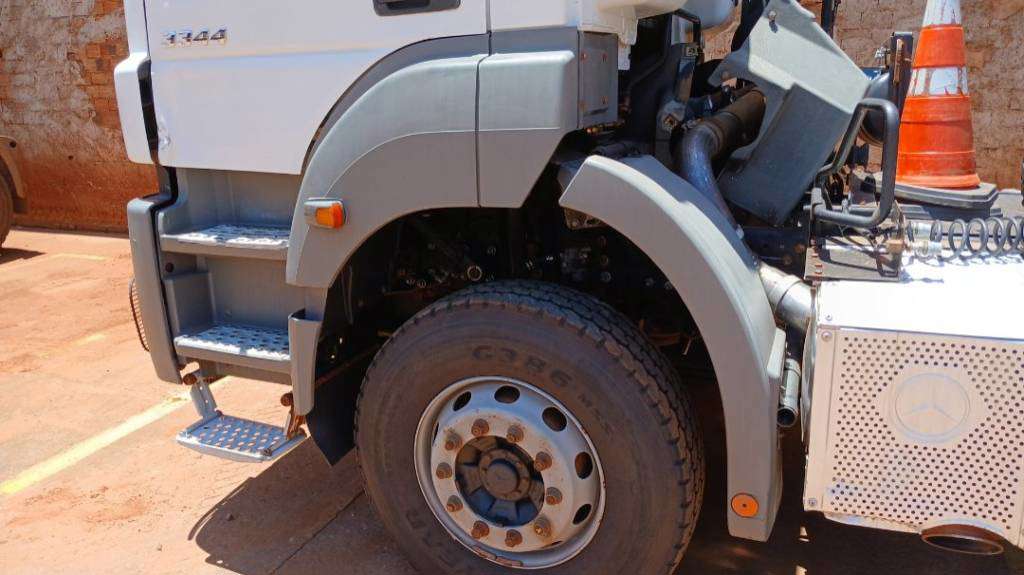 MERCEDES-BENZ AXOR 2018 6X4 - Foto 8
