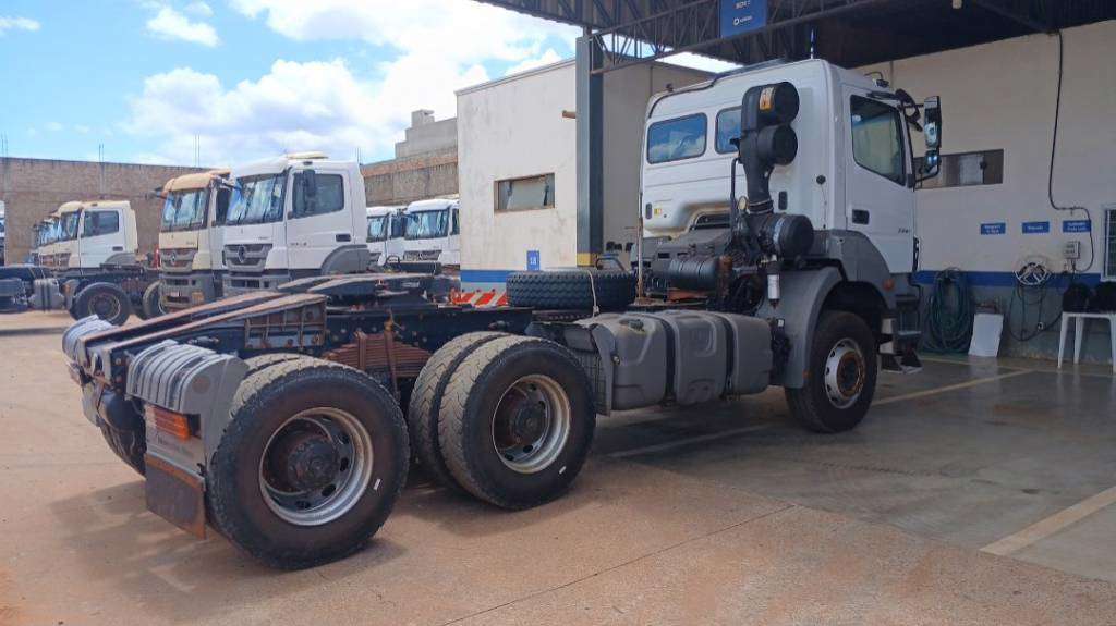 MERCEDES-BENZ AXOR 2019 6X4 - Foto 5