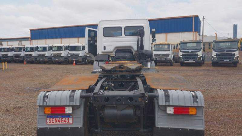 MERCEDES-BENZ AXOR 2023 6X4 - Foto 4
