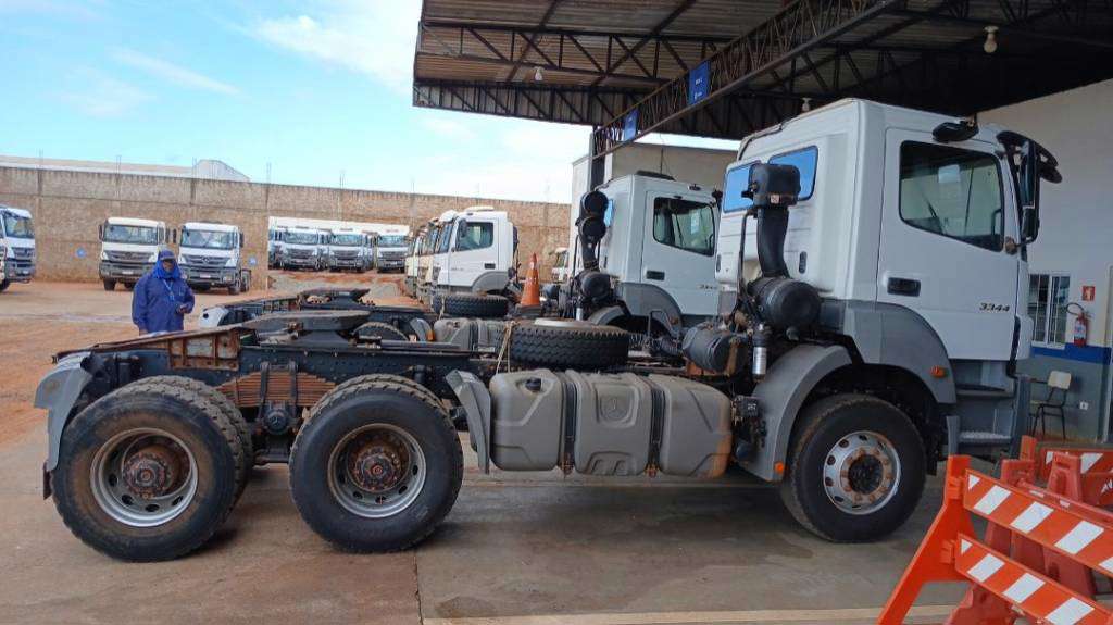 MERCEDES-BENZ AXOR 2018 6X4 - Foto 4