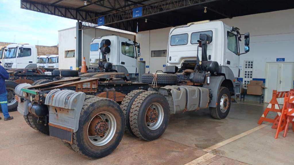 MERCEDES-BENZ AXOR 2018 6X4 - Foto 3