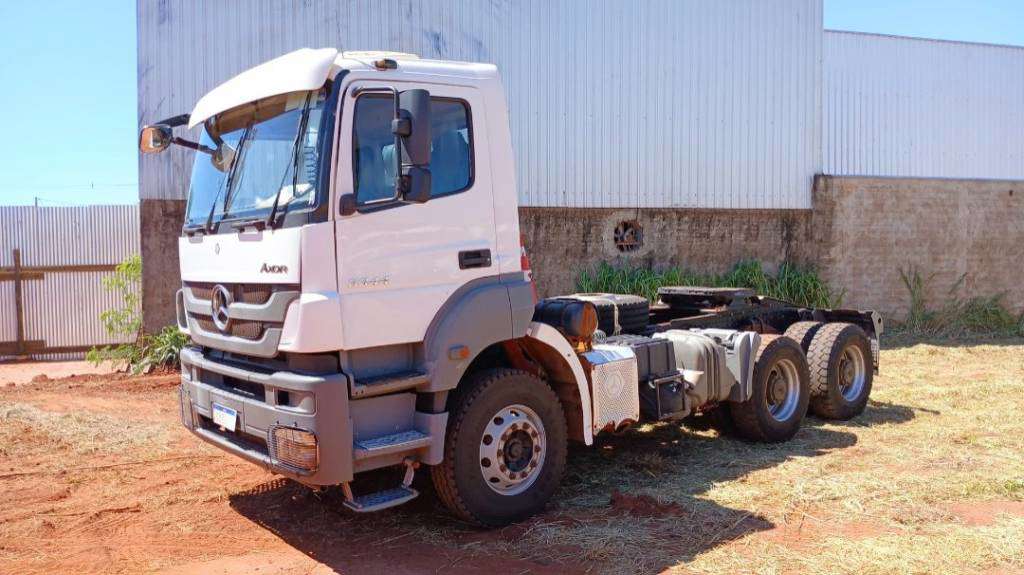 MERCEDES-BENZ AXOR 2018 6X4 - Foto 1