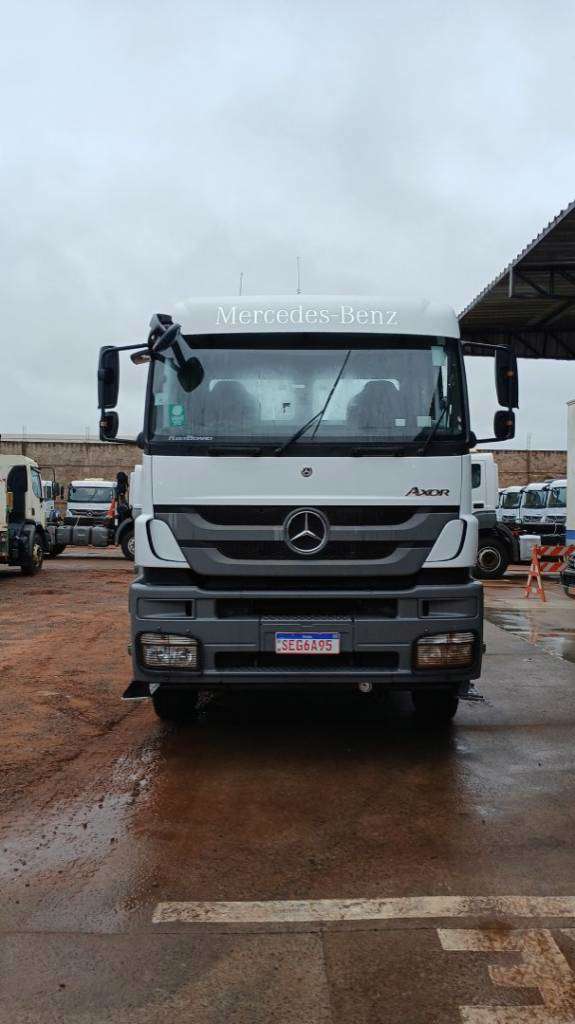 MERCEDES-BENZ AXOR 2023 6X4 - Foto 2