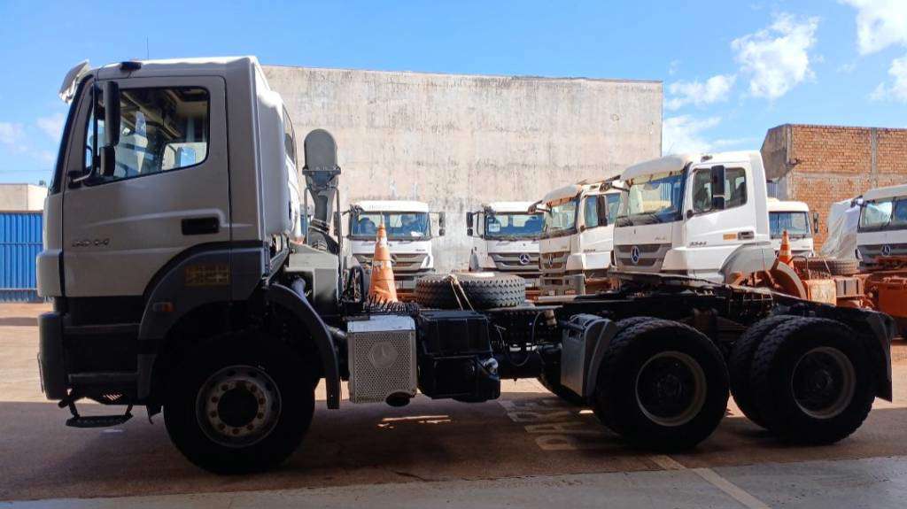 MERCEDES-BENZ AXOR 2018 6X4 - Foto 2