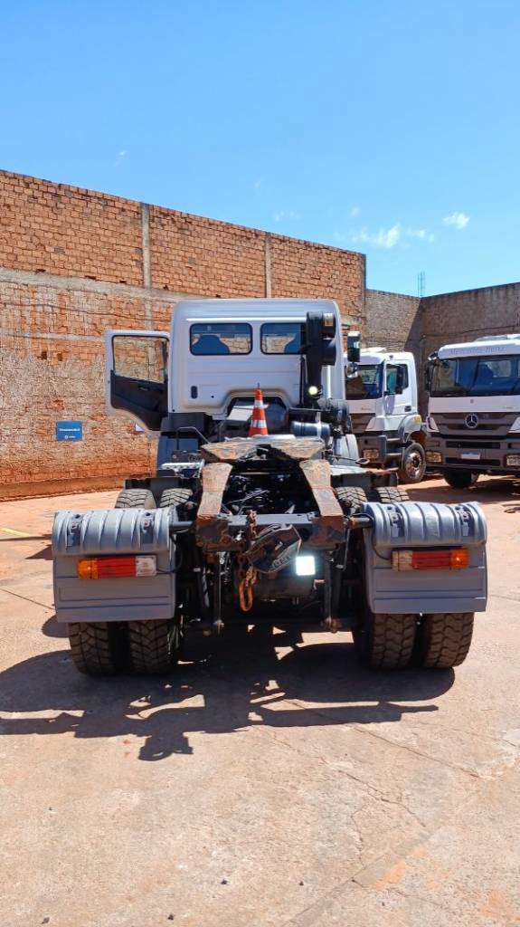 MERCEDES-BENZ AXOR 2018 6X4 - Foto 4