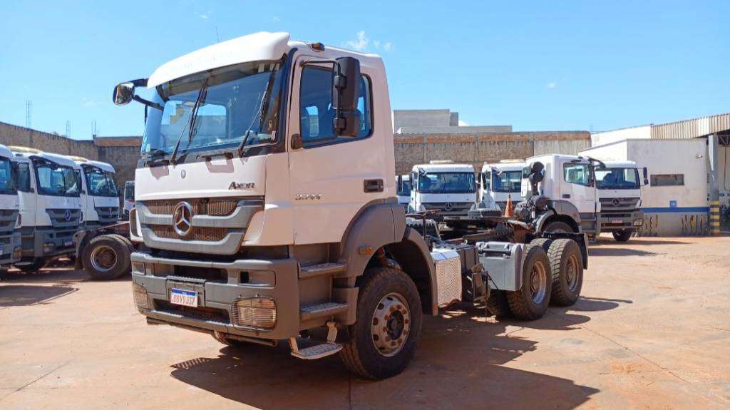 MERCEDES-BENZ AXOR 2018 6X4 - Foto 1