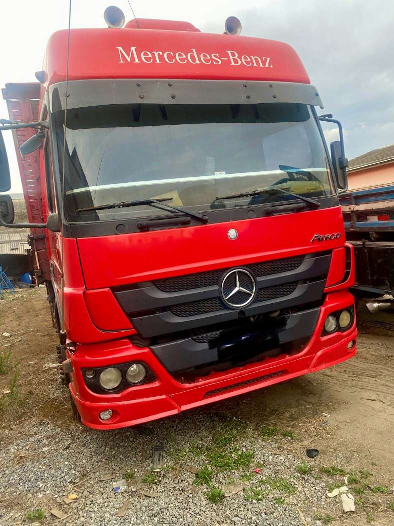 MERCEDES-BENZ ATEGO 2015 6X2 - Foto 1