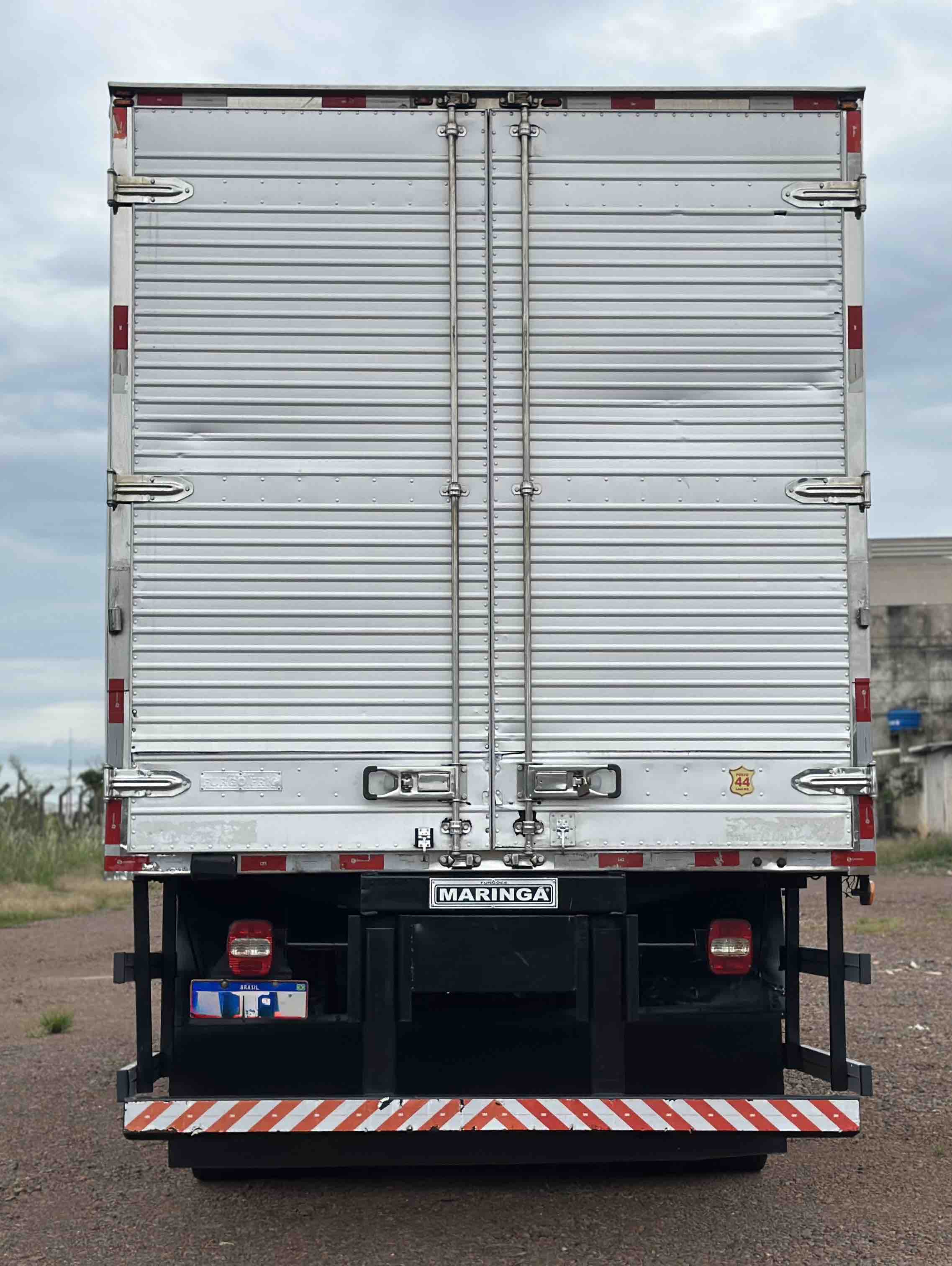 VOLKSWAGEN 17-250 2011 - Foto 4