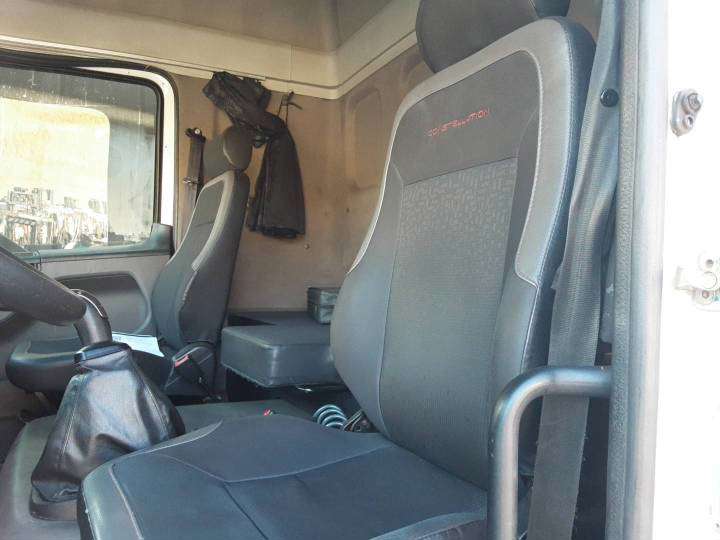 VOLKSWAGEN 25-420 2022 6X2 - Foto 6