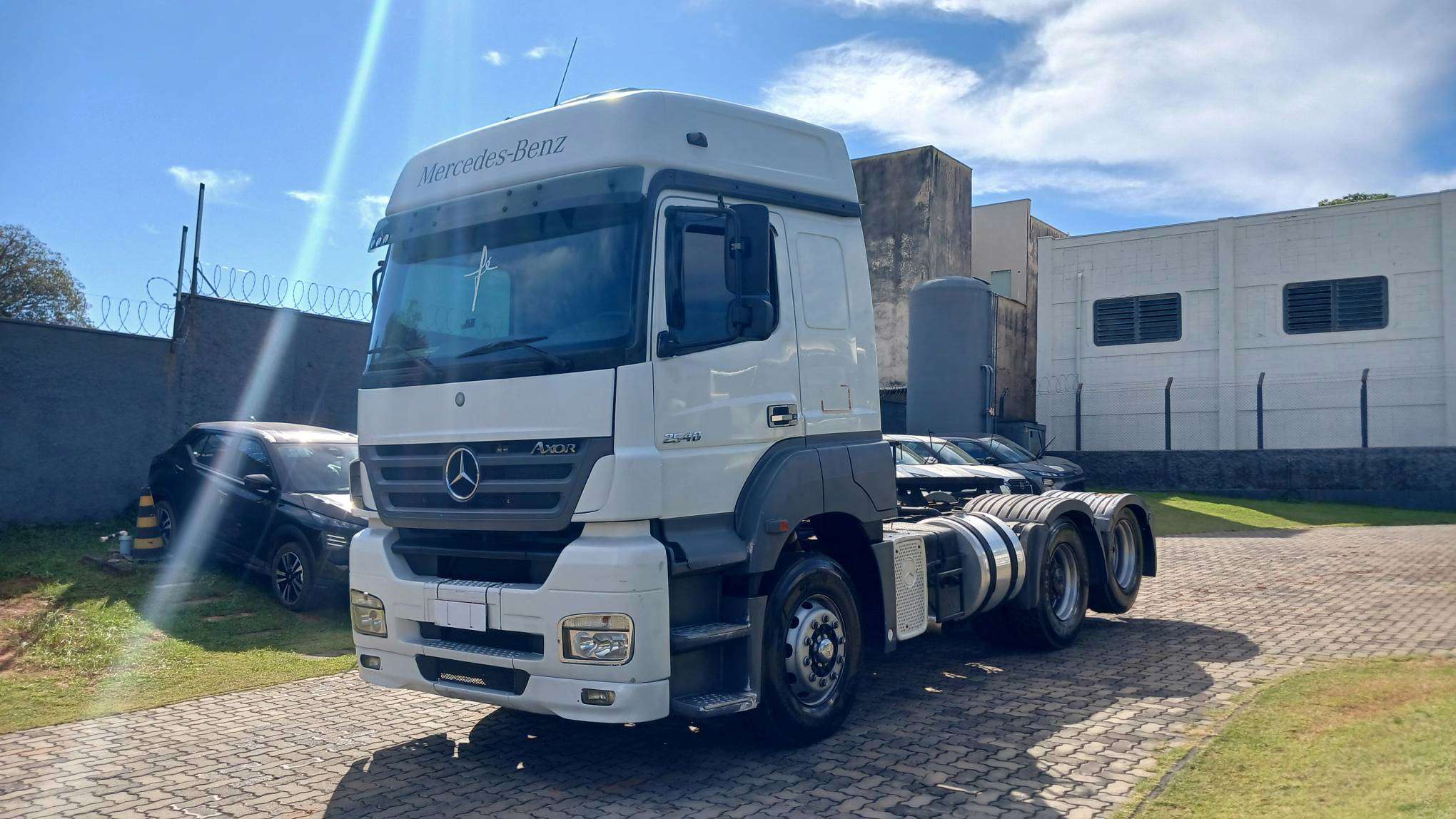 MERCEDES-BENZ AXOR 2008 6X2 - Foto 1