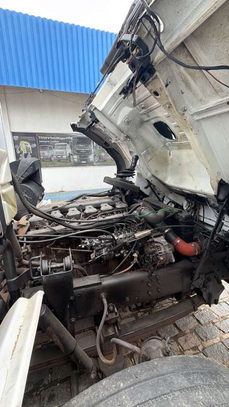 VOLKSWAGEN 15-180 2002 - Foto 1