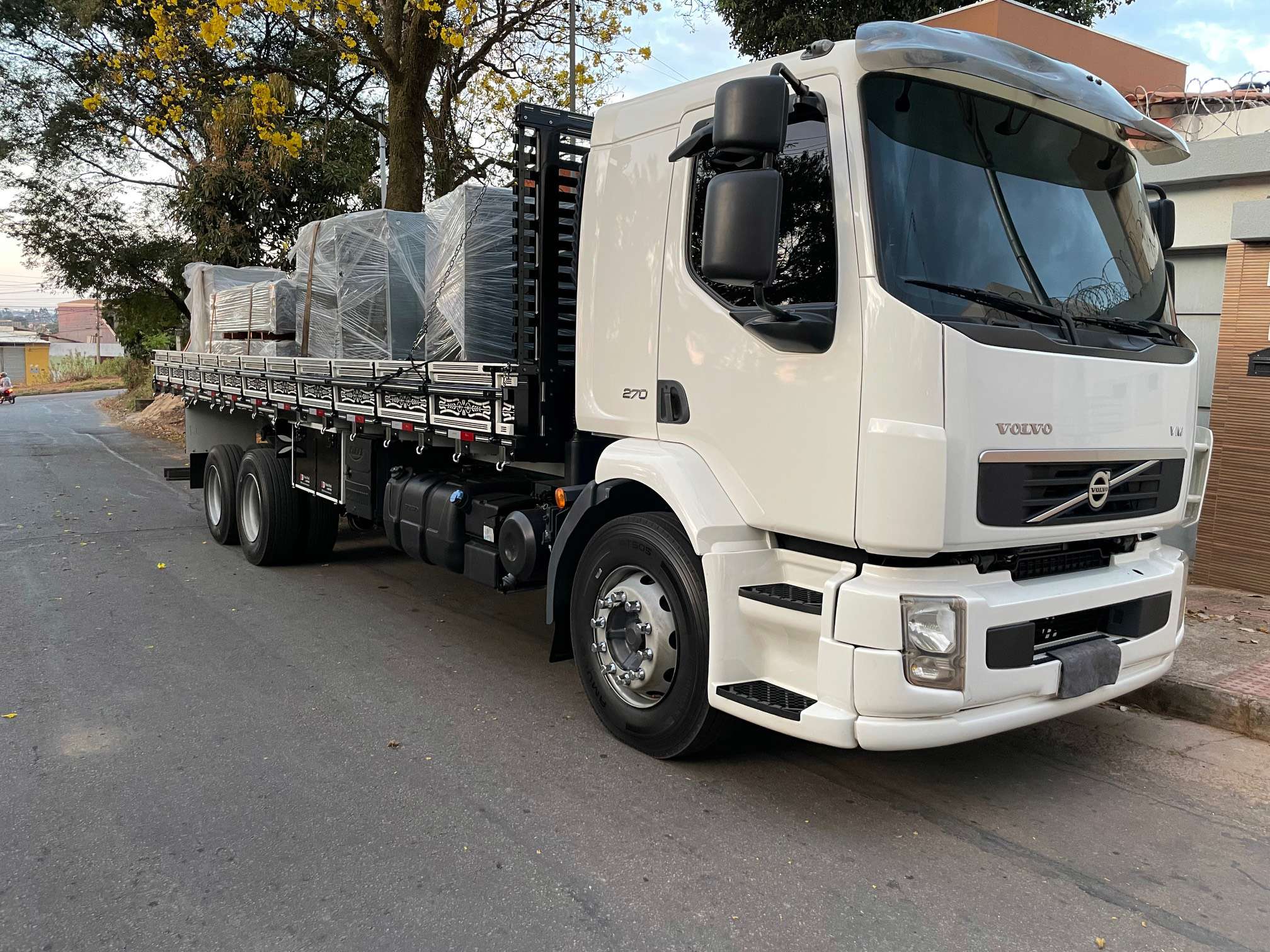 VOLVO VM 270 2013 6X2 - Foto 1