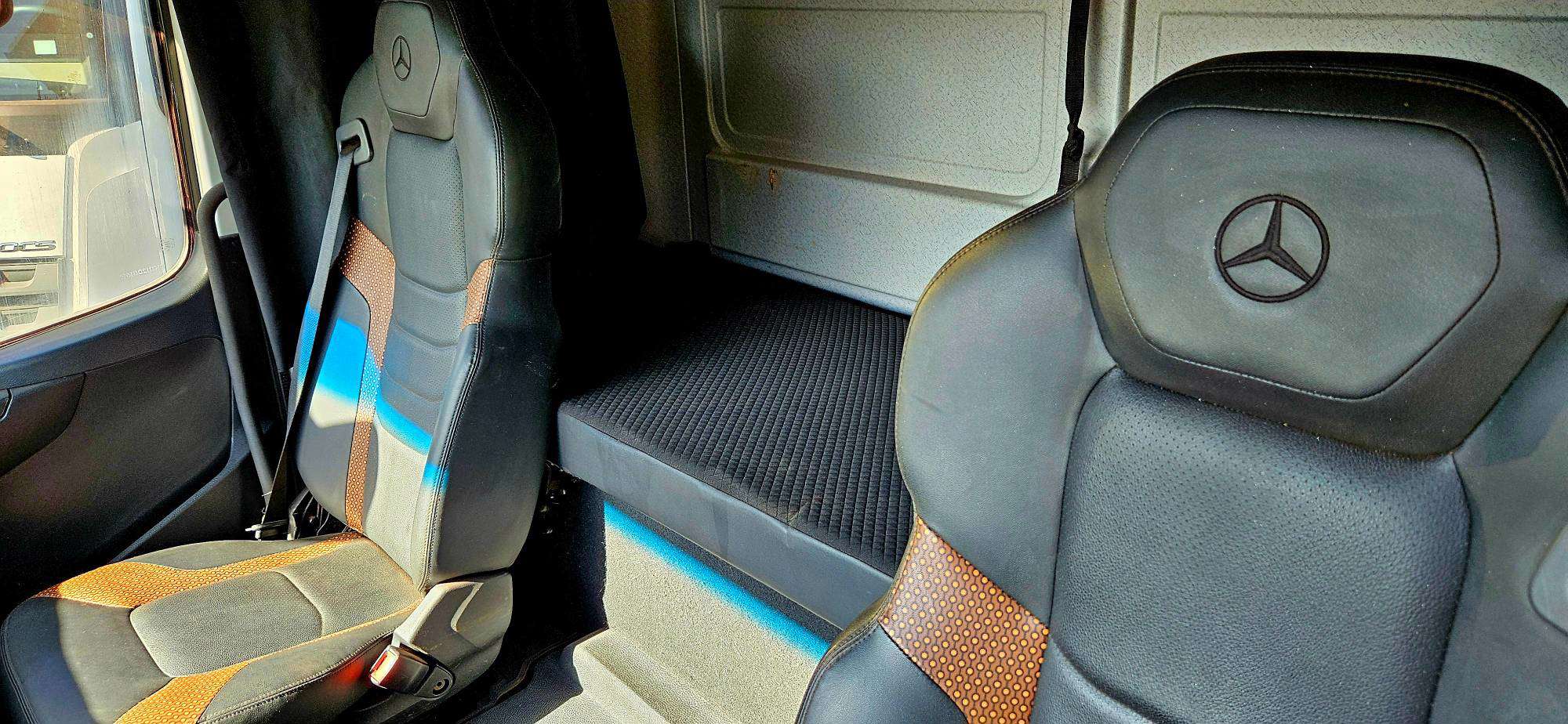 MERCEDES-BENZ AXOR 2019 6X4 - Foto 6