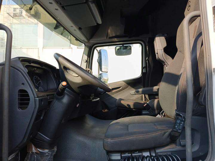 MERCEDES-BENZ AXOR 2022 6X4 - Foto 5