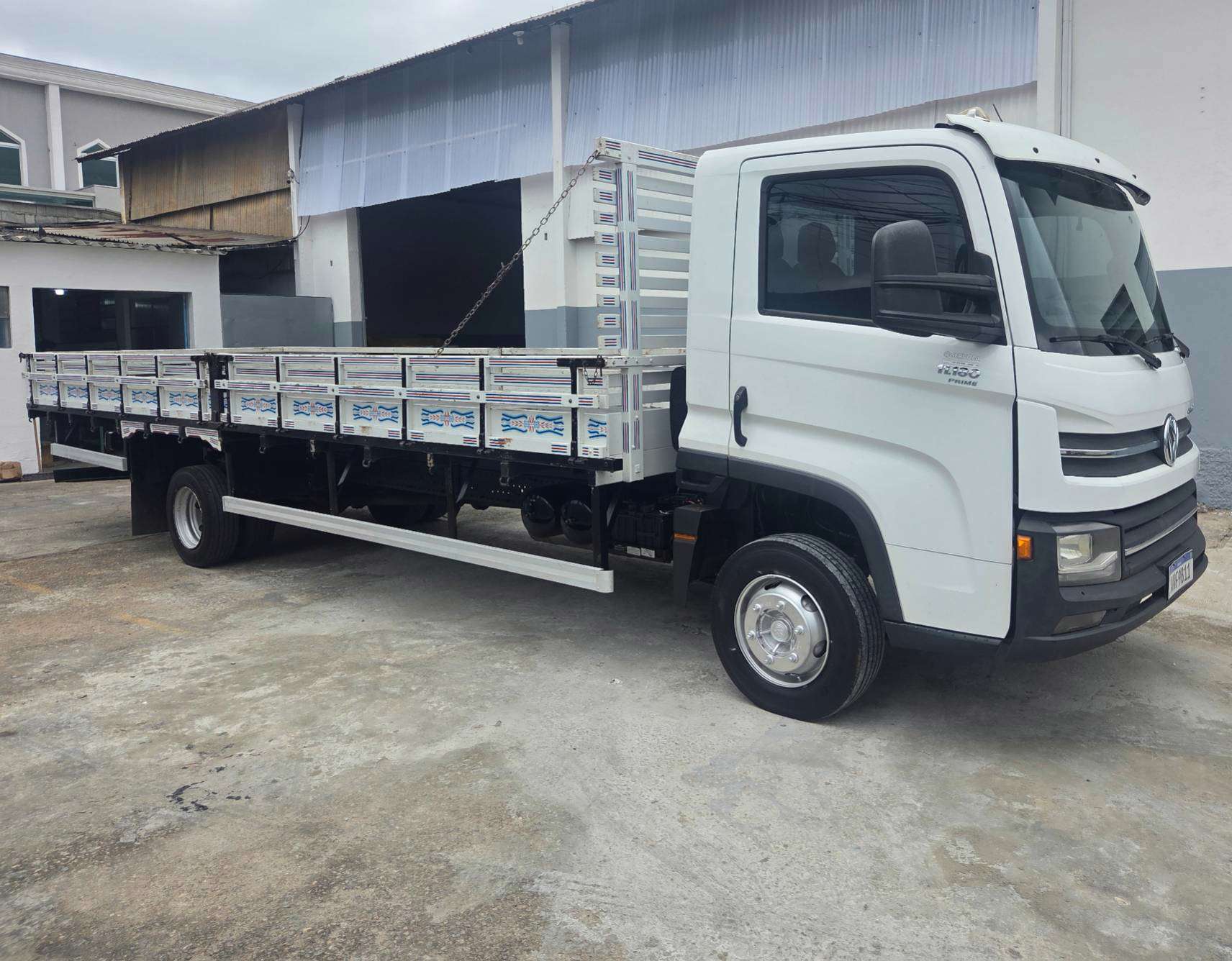 VOLKSWAGEN 11-180 2019 - Foto 2