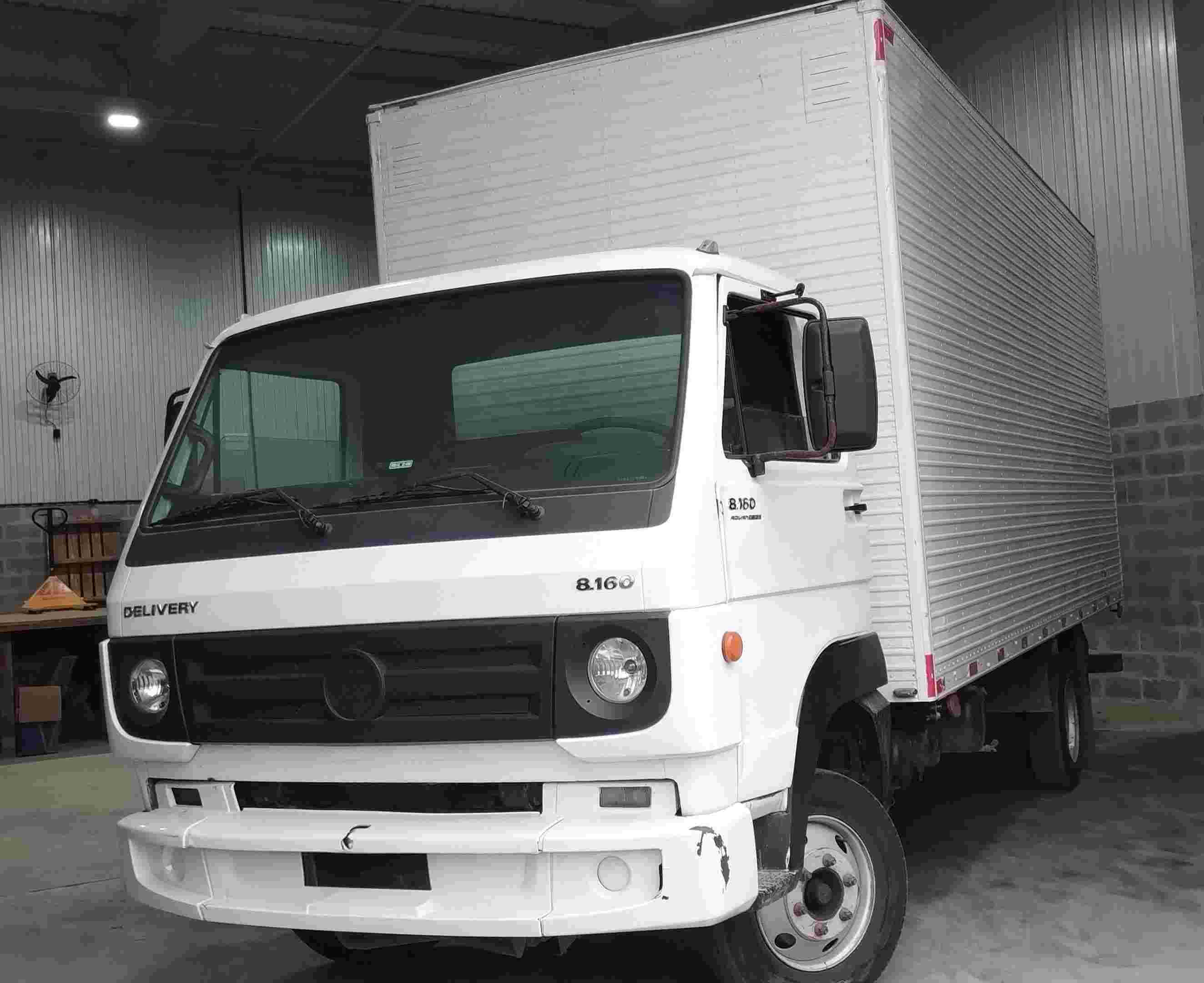 VOLKSWAGEN 8-160 2013 - Foto 1