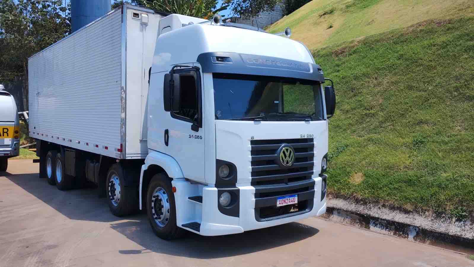 VOLKSWAGEN 24-250 2008 - Foto 1
