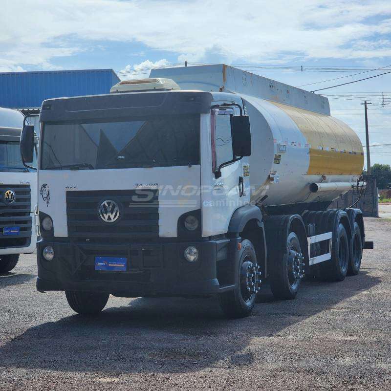 VOLKSWAGEN 24-280 2013 8X2 - Foto 3
