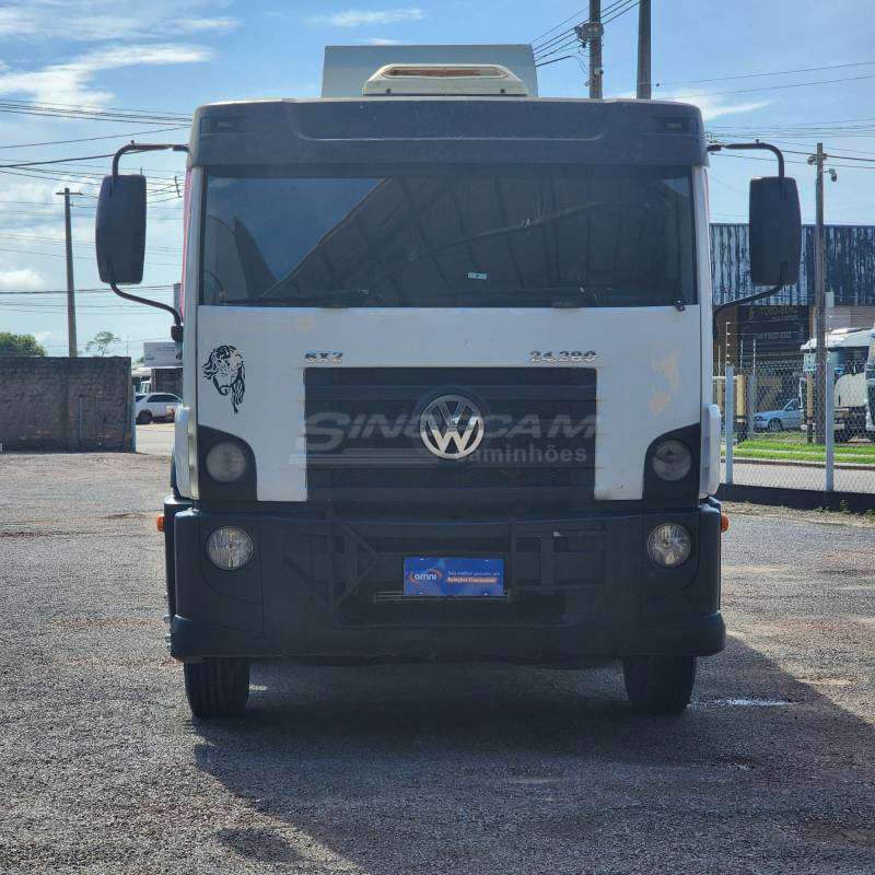 VOLKSWAGEN 24-280 2013 8X2 - Foto 2