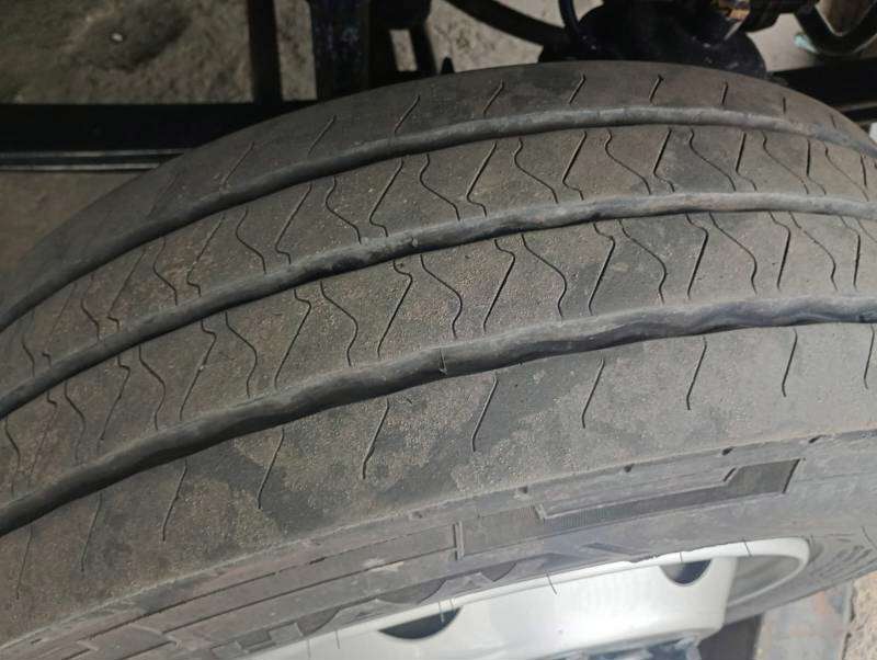 VOLKSWAGEN 13-180 2021 6X2 - Foto 6